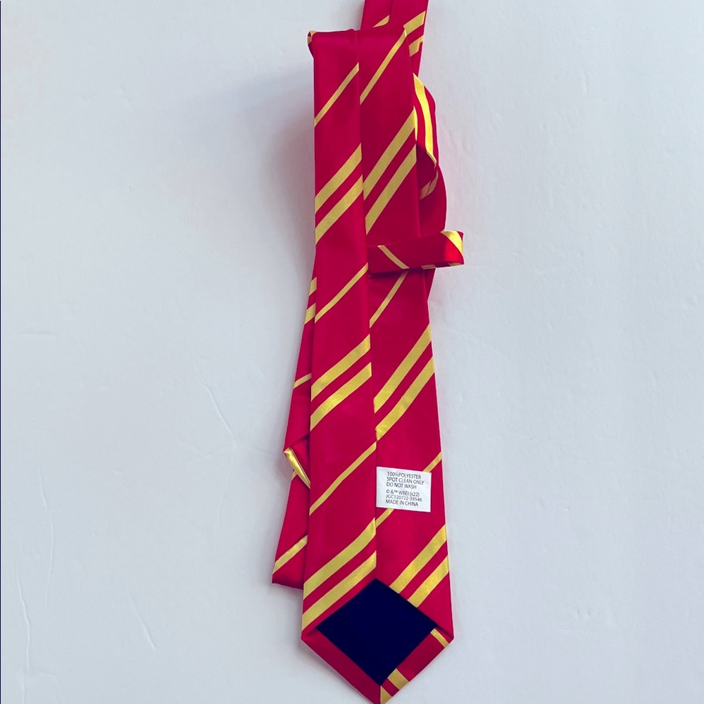 Harry Potter Gryffindor Tie Classic Stripe Necktie NWOT - Picture 4 of 8